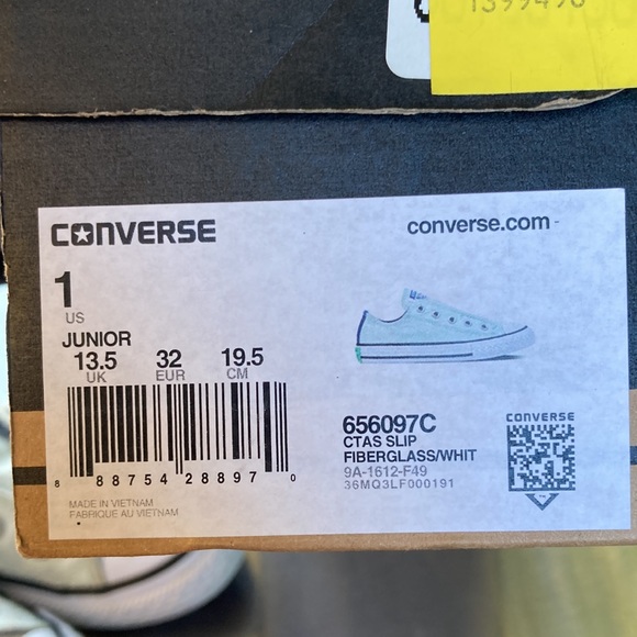 SOLD ELSEWHERE Converse Youth Slip-on Shoes - Picture 10 of 10